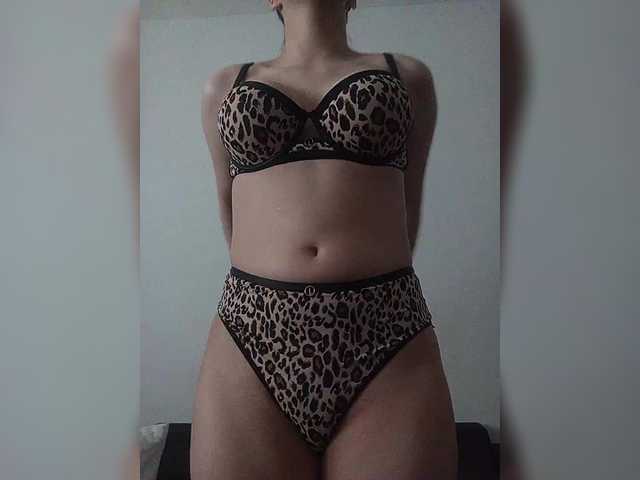 Sonyagasay live cam on BongaCams