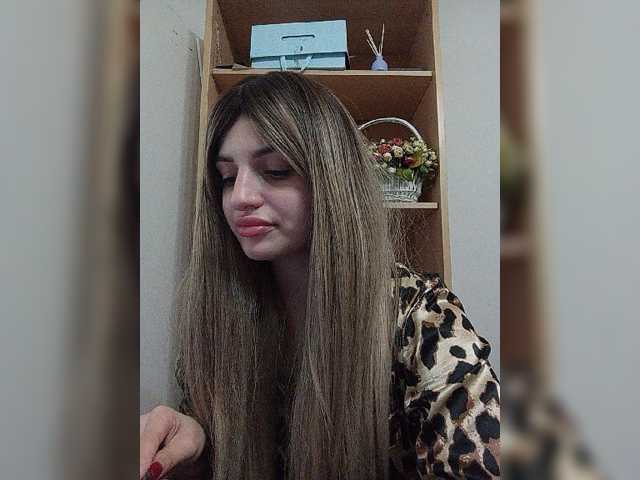 Sonyagasay live cam on BongaCams