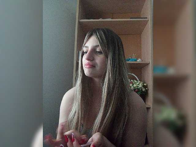 Sonyagasay live cam on BongaCams