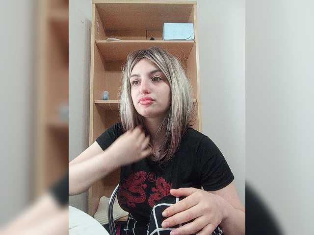 Sonyagasay live cam on BongaCams