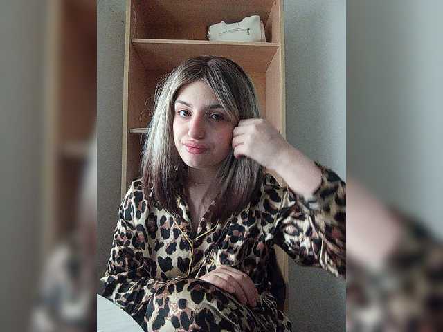 Sonyagasay live cam on BongaCams