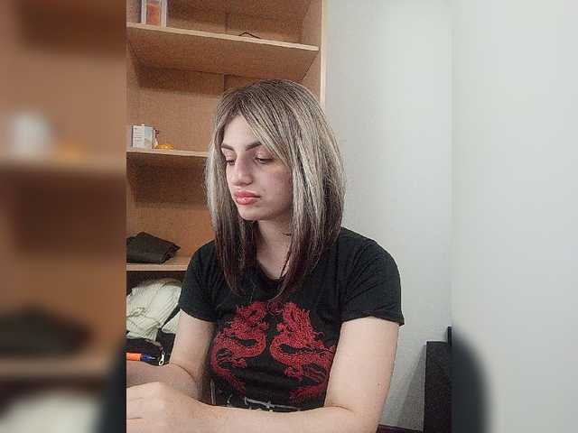 Sonyagasay live cam on BongaCams