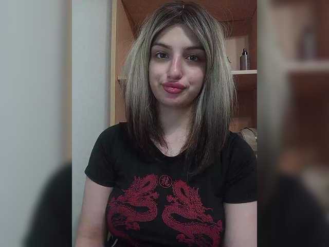 Sonyagasay live cam on BongaCams