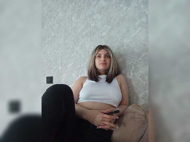 Sonyagasay live cam on BongaCams