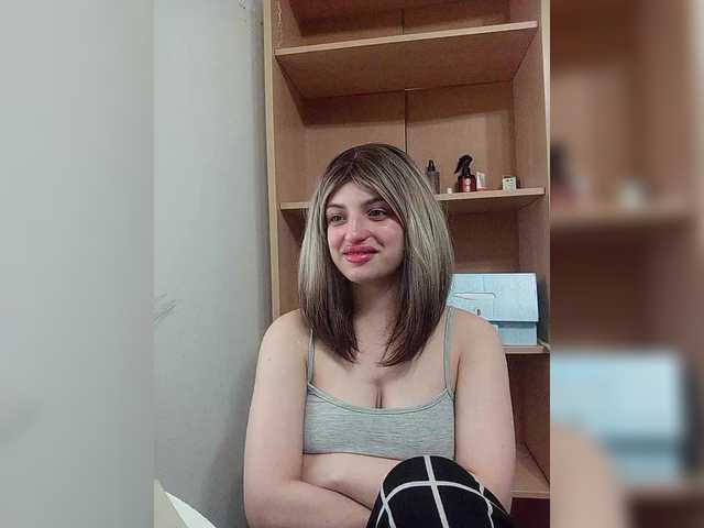 Sonyagasay live cam on BongaCams