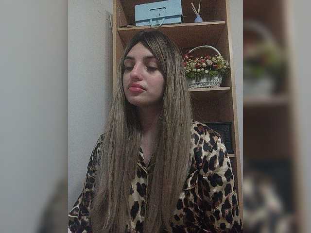 Sonyagasay live cam on BongaCams