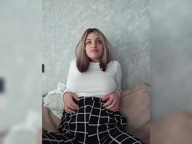 Sonyagasay live cam on BongaCams