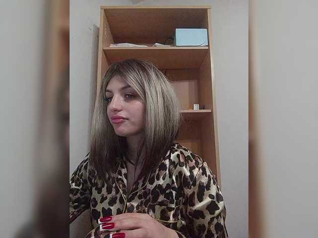 Sonyagasay live cam on BongaCams