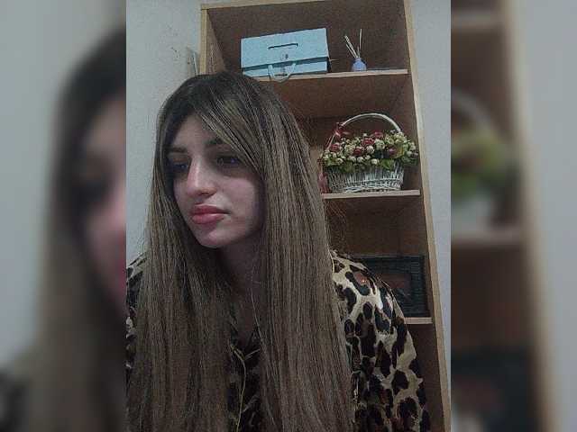 Sonyagasay live cam on BongaCams