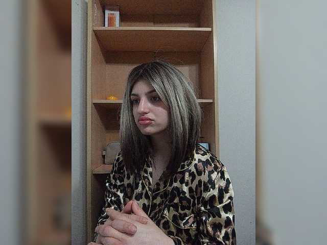 Sonyagasay live cam on BongaCams