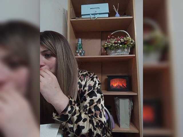 Sonyagasay live cam on BongaCams
