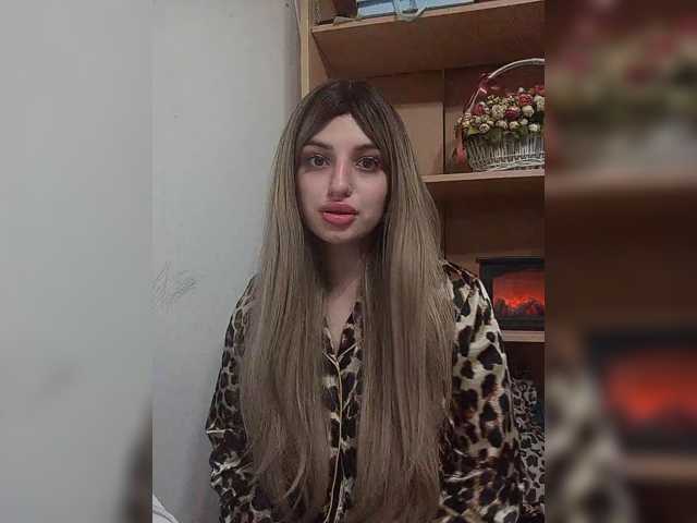 Sonyagasay live cam on BongaCams