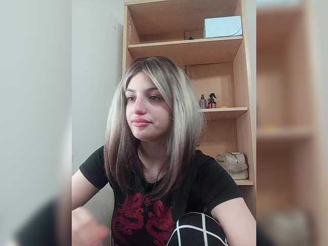 Sonyagasay live cam on BongaCams
