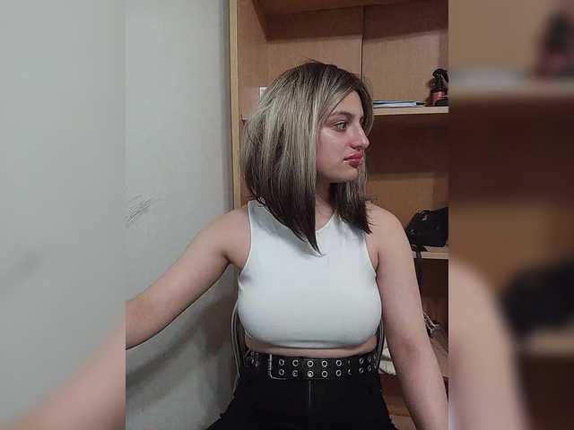 Sonyagasay live cam on BongaCams
