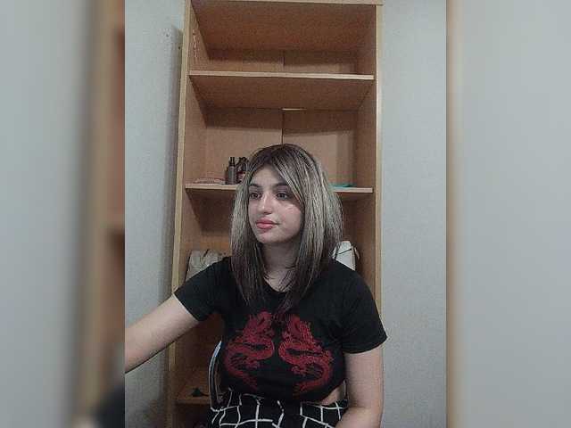Sonyagasay live cam on BongaCams