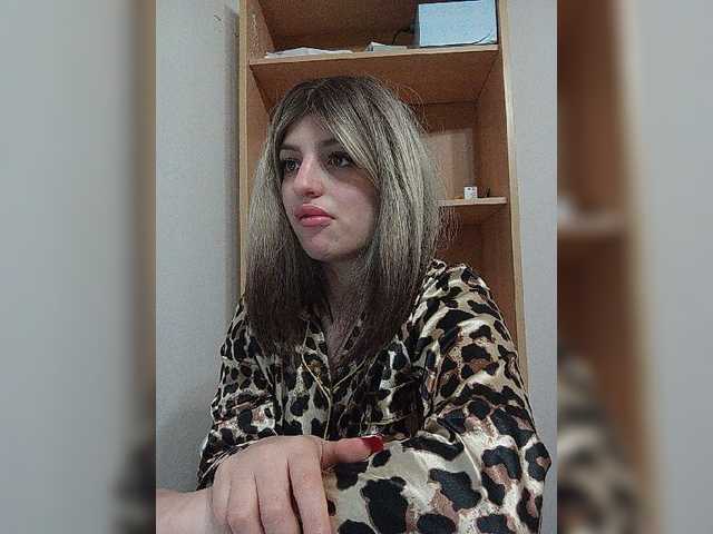 Sonyagasay live cam on BongaCams