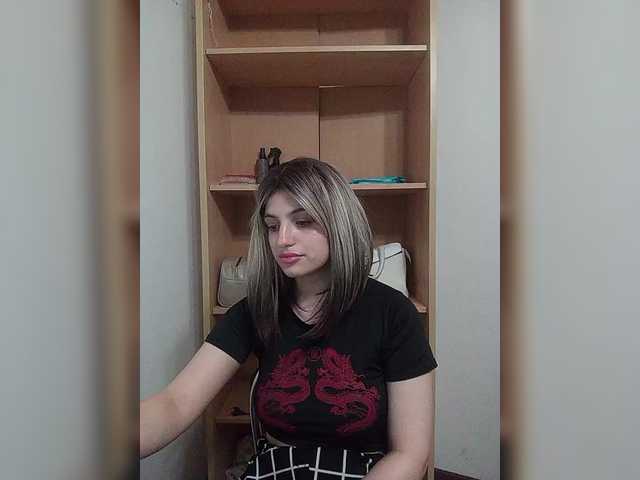 Sonyagasay live cam on BongaCams