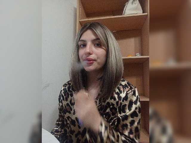 Sonyagasay live cam on BongaCams