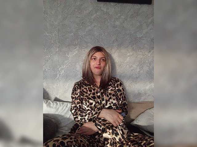 Sonyagasay live cam on BongaCams