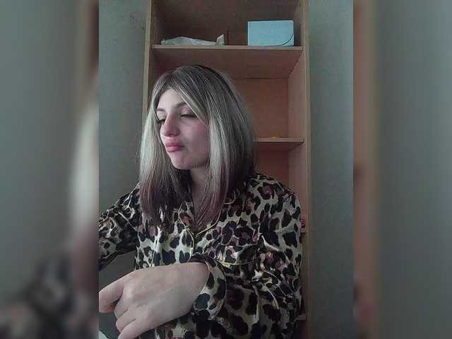Sonyagasay live cam on BongaCams