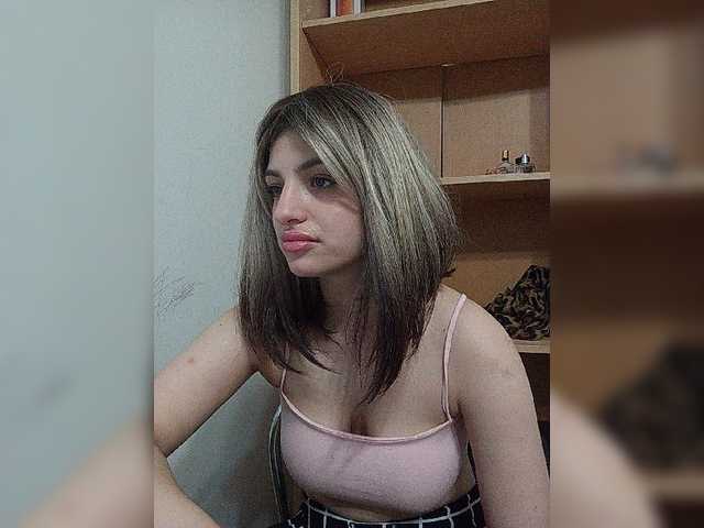 Sonyagasay live cam on BongaCams