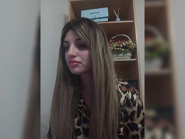 Sonyagasay live cam on BongaCams