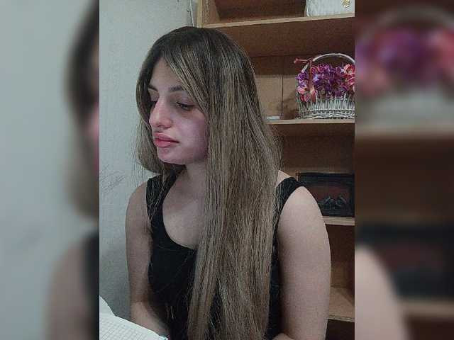 Sonyagasay live cam on BongaCams