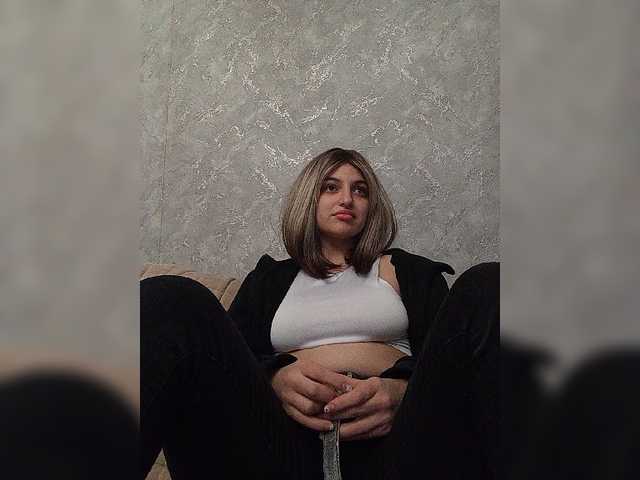 Sonyagasay live cam on BongaCams