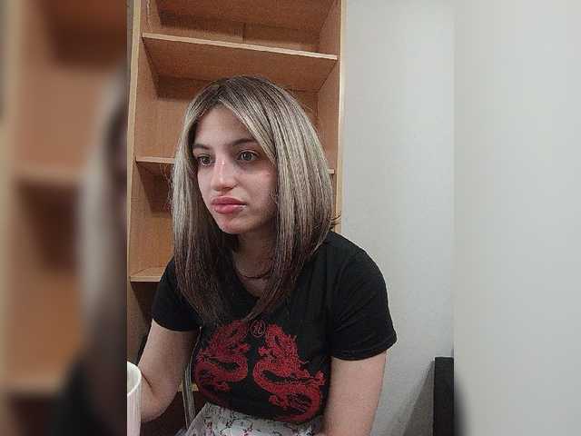 Sonyagasay live cam on BongaCams