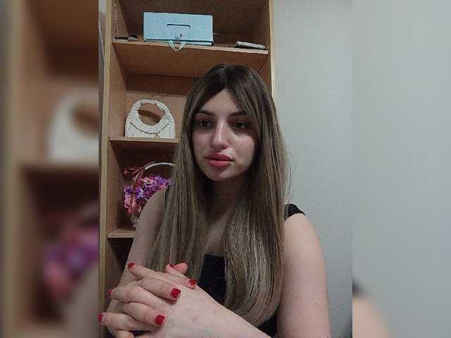 Sonyagasay live cam on BongaCams