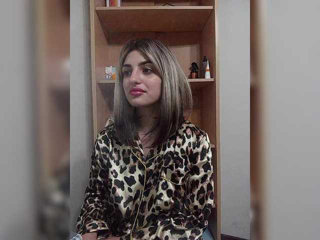 Sonyagasay live cam on BongaCams