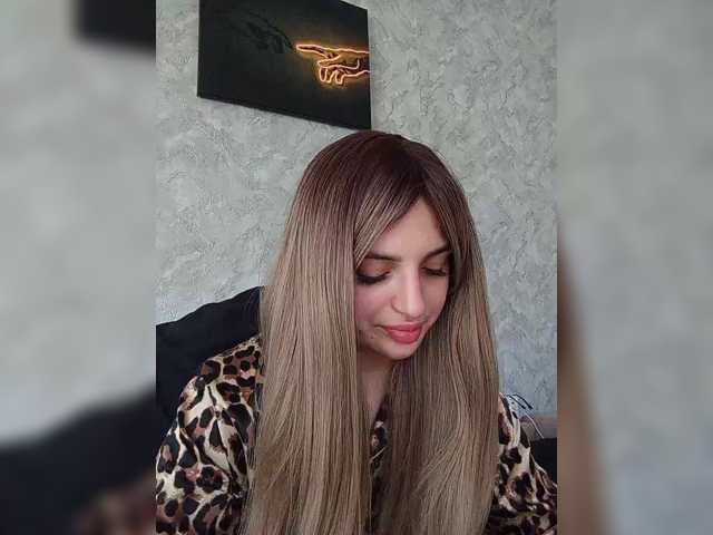 Sonyagasay live cam on BongaCams