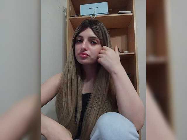 Sonyagasay live cam on BongaCams