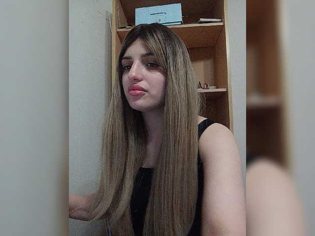 Sonyagasay live cam on BongaCams