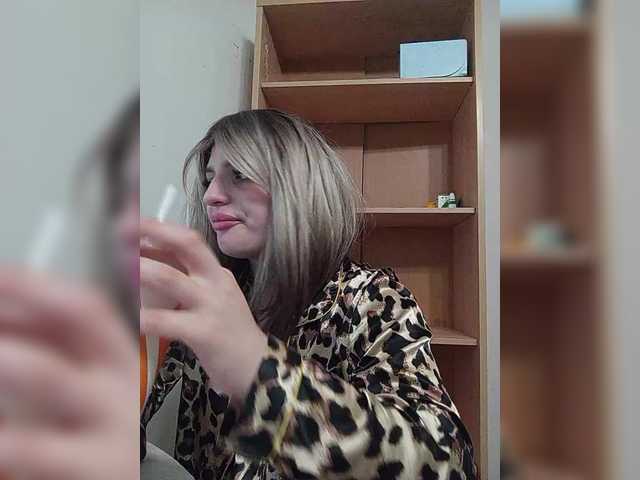 Sonyagasay live cam on BongaCams