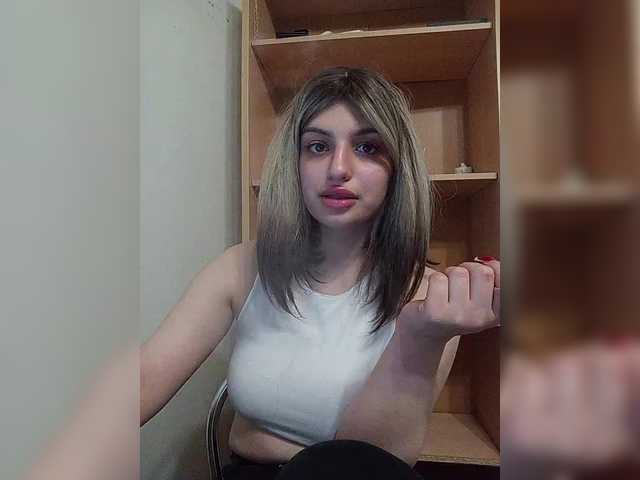 Sonyagasay live cam on BongaCams