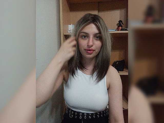Sonyagasay live cam on BongaCams