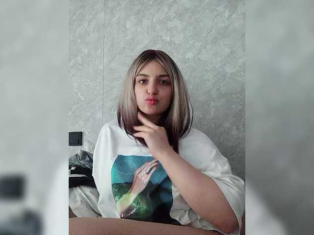 Sonyagasay live cam on BongaCams