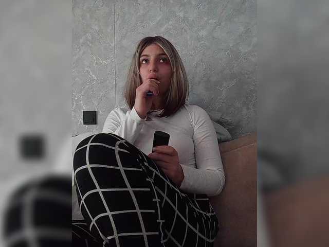 Sonyagasay live cam on BongaCams