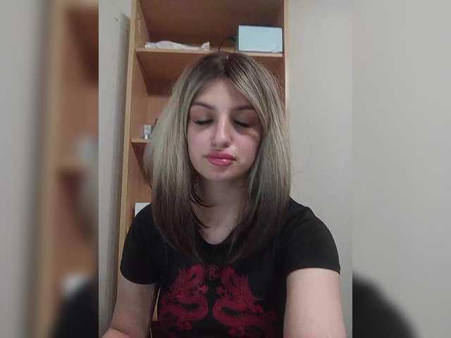 Sonyagasay live cam on BongaCams