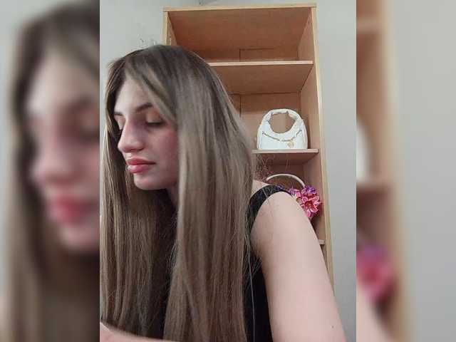 Sonyagasay live cam on BongaCams