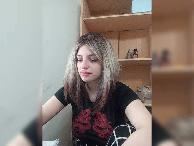 Sonyagasay live cam on BongaCams
