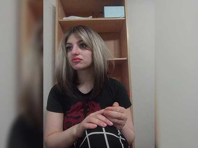 Sonyagasay live cam on BongaCams