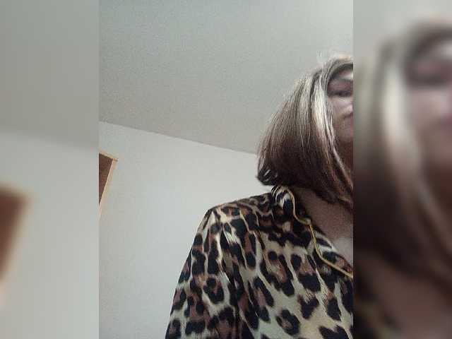 Sonyagasay live cam on BongaCams