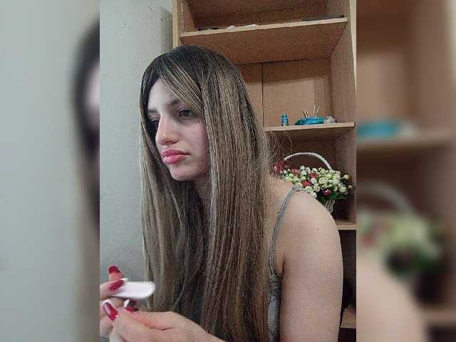 Sonyagasay live cam on BongaCams