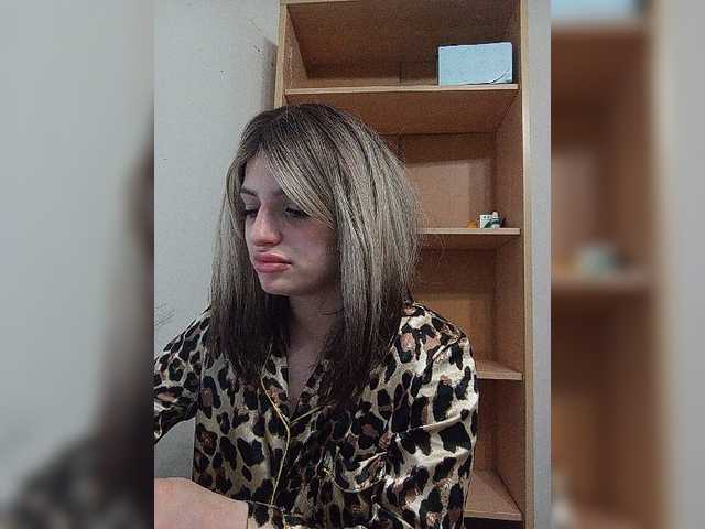 Sonyagasay live cam on BongaCams
