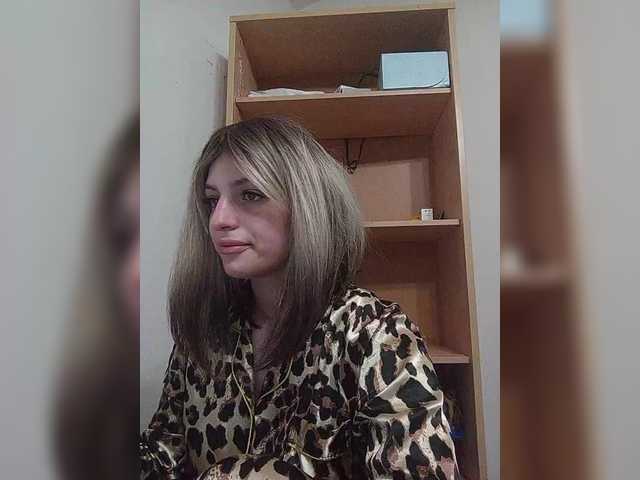 Sonyagasay live cam on BongaCams