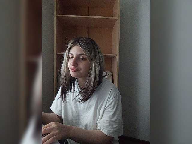 Sonyagasay live cam on BongaCams