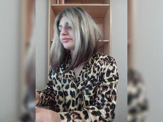 Sonyagasay live cam on BongaCams