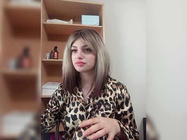 Sonyagasay live cam on BongaCams
